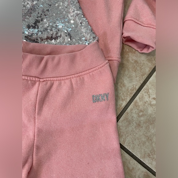 Two girl’s sets for the cold size 4 t - Picture 6 of 15